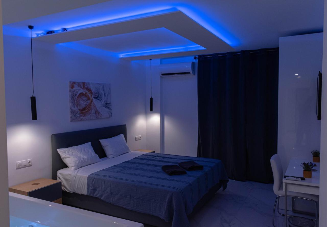 Athens Jacuzzi Apartment Екстер'єр фото