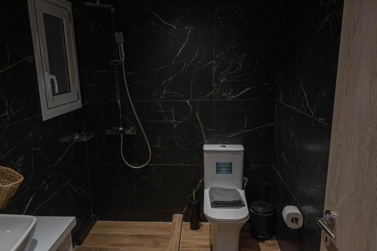 Athens Jacuzzi Apartment Екстер'єр фото