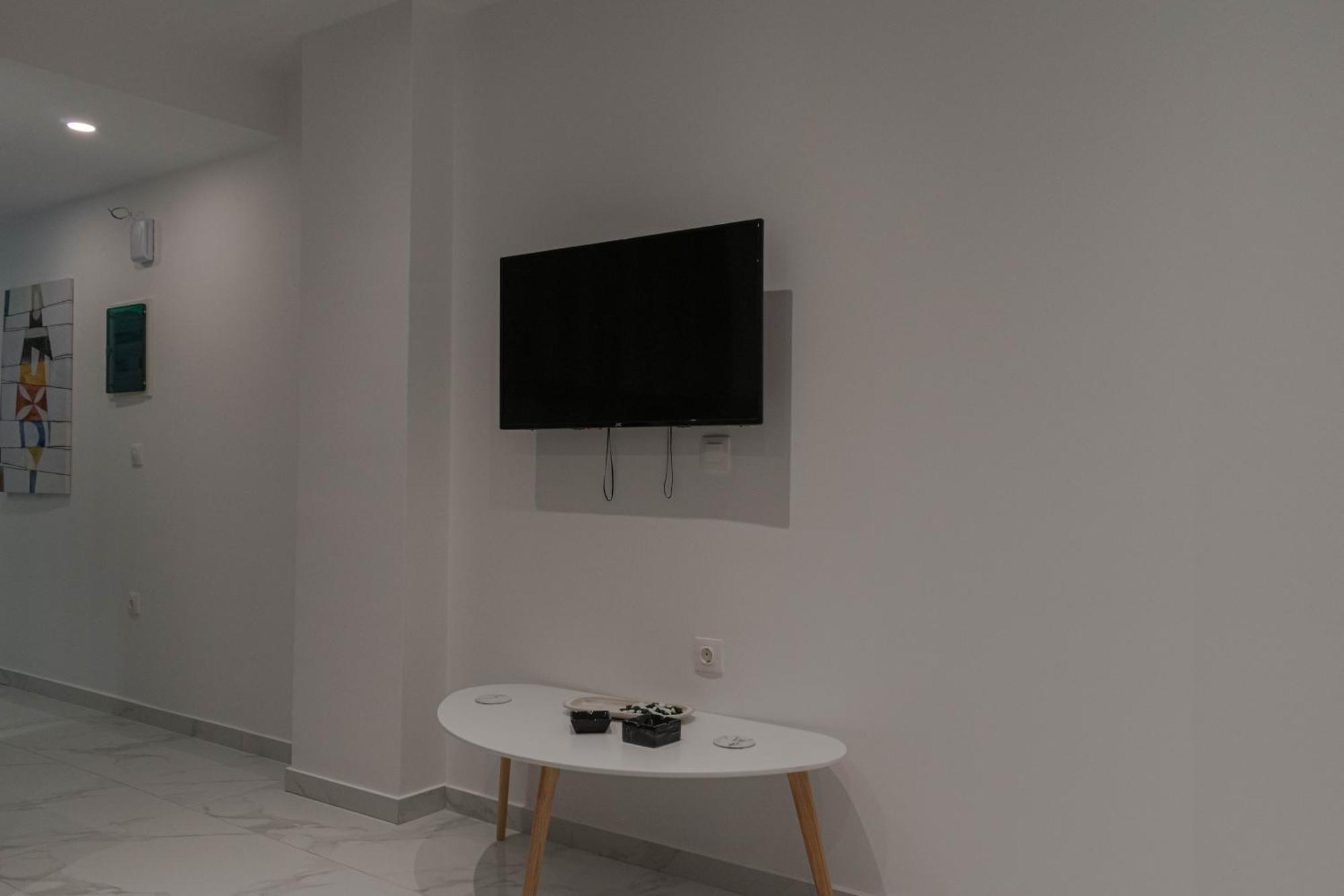 Athens Jacuzzi Apartment Екстер'єр фото